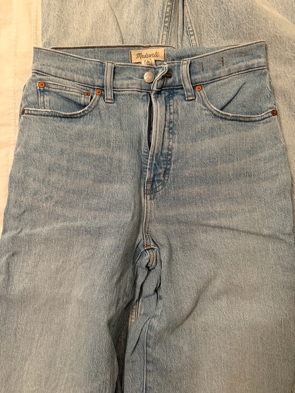MADEWELL JEANS - “THE PERFECT VINTAGE WIDE-LEG CROP JEAN
27 Tall
